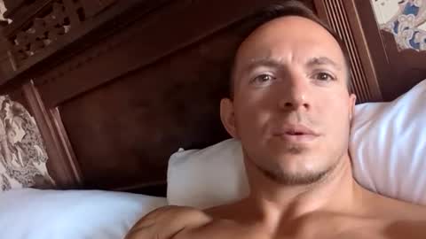 Snapshot of rokco_ chatting on 03-08-25, 05:11 rokco_ online show from 03-08-25, 05:11