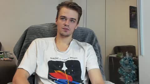 taylor fox online show from 12-27-24, 12:34