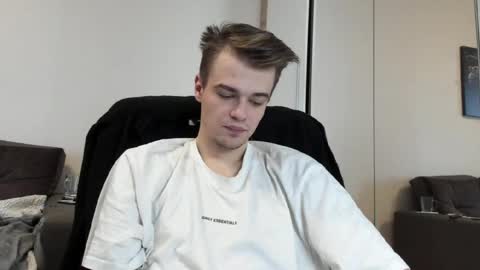 taylor fox online show from 02-26-25, 12:47