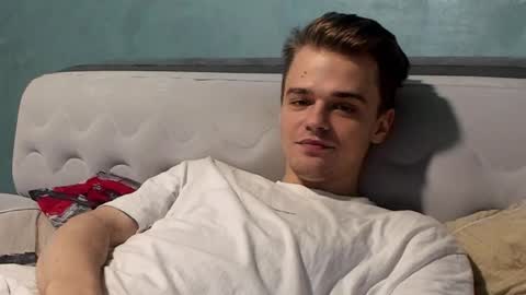 taylor fox online show from 11-15-25, 05:09