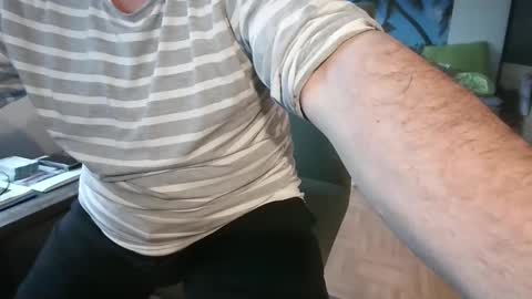 rolandloser1000 online show from 11-10-25, 08:13