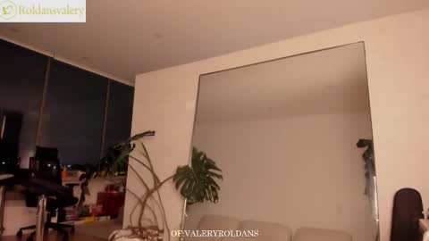 Valery Roldans online show from 02-11-26, 01:32