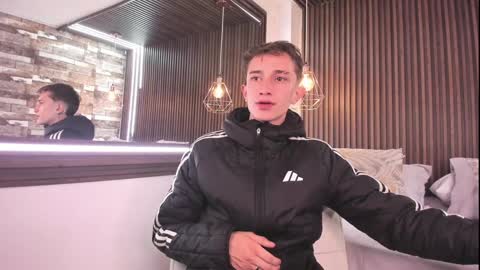 Snapshot of rolito18_ chatting on 01-26-25, 03:59 twink juli online show from 01-26-25, 03:59