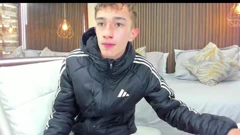 Snapshot of rolito18_ chatting on 03-06-25, 12:09 twink juli online show from 03-06-25, 12:09