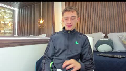 Snapshot of rolito18_ chatting on 03-07-25, 03:40 twink juli online show from 03-07-25, 03:40