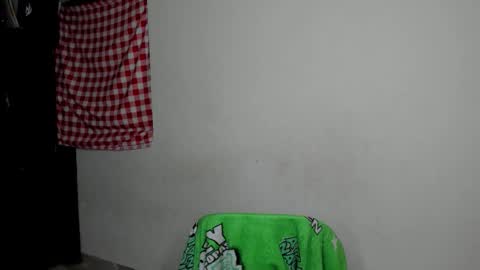 Snapshot of rolling_05 chatting on 02-19-26, 06:31 rolling_05 online show from 02-19-26, 06:31