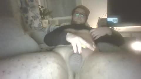 Snapshot of rollinghard90 chatting on 12-18-25, 02:39 rollinghard90 online show from 12-18-25, 02:39