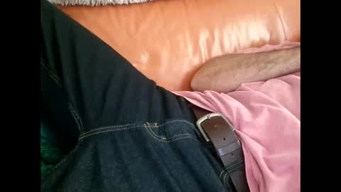 Snapshot of rollino83 chatting on 10-28-25, 10:19 rollino83 online show from 10-28-25, 10:19