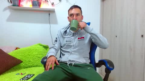 rolos_hot32 online show from 01-06-26, 01:04