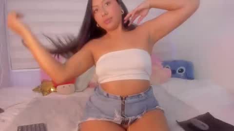 Snapshot of romaat chatting on 01-20-25, 11:54 Catalina online show from 01-20-25, 11:54