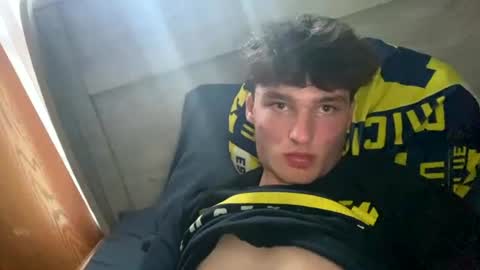 Snapshot of romanbutler07 chatting on 07-14-26, 10:26 romanbutler07 online show from 07-14-26, 10:26
