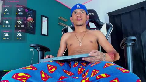 Roman Cartier online show from 03-05-25, 03:40