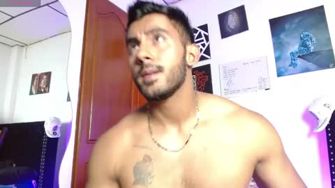 Snapshot of romanpearce_ chatting on 05-26-26, 10:17 Roman online show from 05-26-26, 10:17