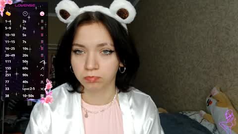 Snapshot of romeliahastert chatting on 11-19-25, 10:15 Anica online show from 11-19-25, 10:15