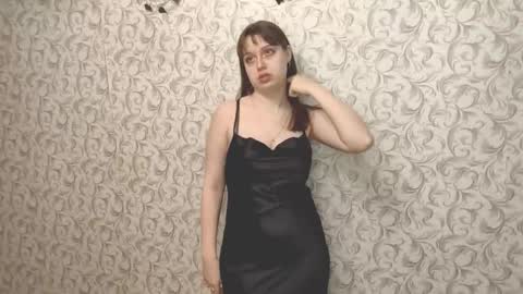 Snapshot of romeliamimozo chatting on 01-08-26, 09:00 Alya online show from 01-08-26, 09:00