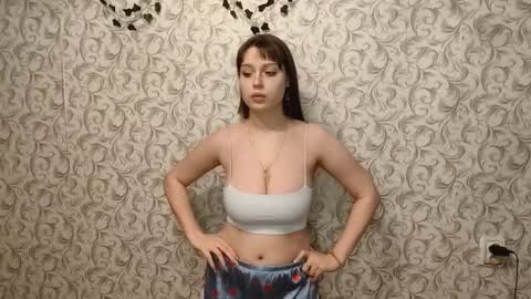 Snapshot of romeliamimozo chatting on 01-14-26, 11:05 Alya online show from 01-14-26, 11:05