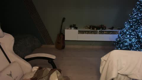 Romeo online show from 01-04-25, 05:37