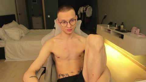 Romeo online show from 02-09-25, 04:36