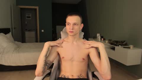 Romeo online show from 03-04-25, 09:43