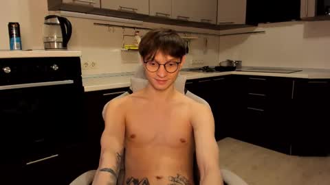 Romeo online show from 10-11-25, 10:25