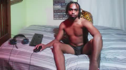 romeotyn online show from 10-20-25, 01:06