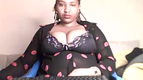 Snapshot of romina_26 chatting on 07-14-26, 02:05 Romina 26 online show from 07-14-26, 02:05