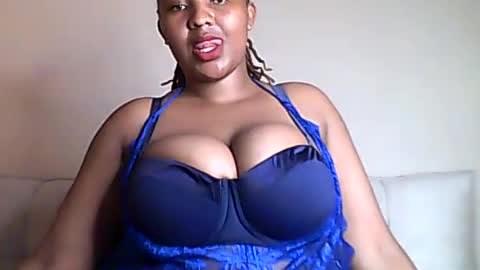 Snapshot of romina_26 chatting on 07-20-26, 01:24 Romina 26 online show from 07-20-26, 01:24