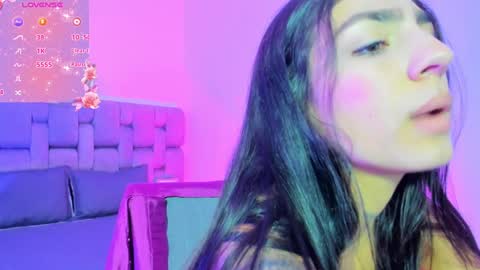 Snapshot of romyvega_ chatting on 12-20-24, 12:08 Romy Vega online show from 12-20-24, 12:08