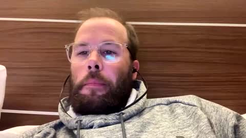 ronald2774 online show from 11-04-25, 01:16