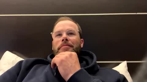 ronald2774 online show from 04-19-26, 03:28