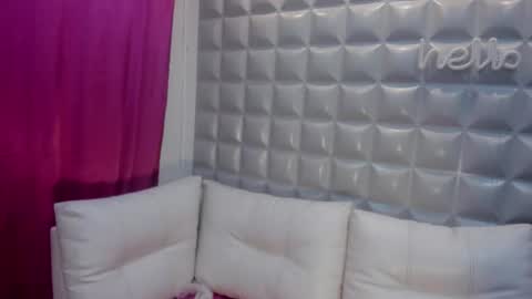 Snapshot of ronaldthompson__ chatting on 03-01-26, 01:51 Ronald Thompson online show from 03-01-26, 01:51