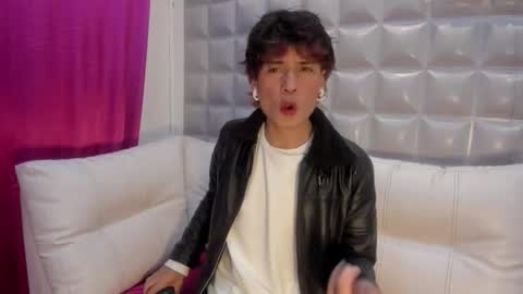 Snapshot of ronaldthompson__ chatting on 03-02-26, 01:41 Ronald Thompson online show from 03-02-26, 01:41