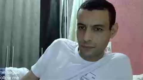 Snapshot of ronnispoto chatting on 12-31-24, 05:40 ronny online show from 12-31-24, 05:40