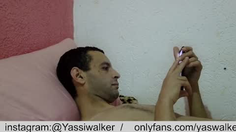 Snapshot of ronnispoto chatting on 03-04-25, 07:22 ronny online show from 03-04-25, 07:22