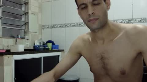 Snapshot of ronnispoto chatting on 03-05-25, 08:10 ronny online show from 03-05-25, 08:10