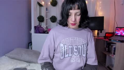 Twelve 3 Inst Twelve 312002 Twitter Room312 2002 online show from 12-24-24, 03:05