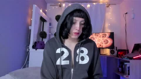 Twelve 3 Inst Twelve 312002 Twitter Room312 2002 online show from 12-27-24, 01:53