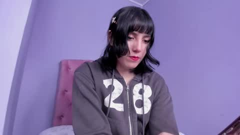 Twelve 3 Inst Twelve 312002 Twitter Room312 2002 online show from 03-02-25, 02:54