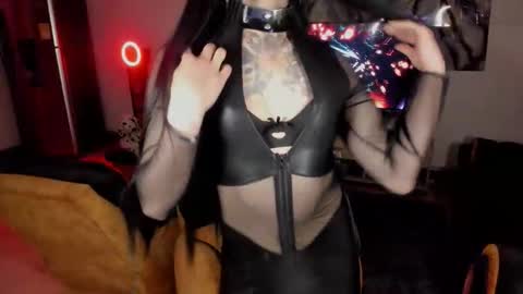 herreraisa offical online show from 03-21-26, 07:24