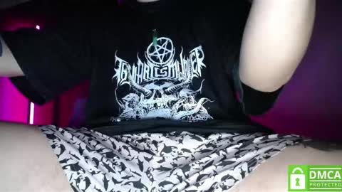 Snapshot of room_hot_x chatting on 09-22-25, 11:40 ken online show from 09-22-25, 11:40