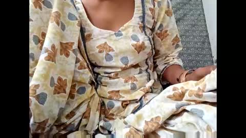 roop_sexy642 online show from 03-17-26, 04:39