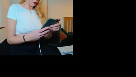 Snapshot of rorygold chatting on 01-07-26, 04:31 Goldie online show from 01-07-26, 04:31