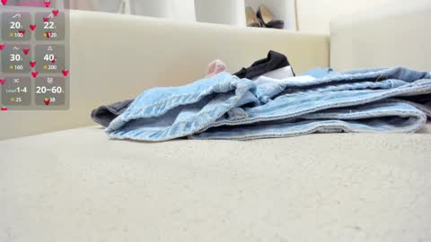 Snapshot of rosa_mariposa_ chatting on 02-01-25, 01:09 Rosa online show from 02-01-25, 01:09