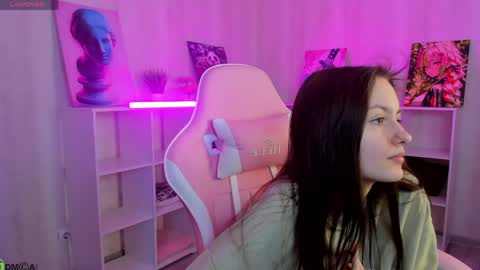 Snapshot of rosa_vaughn chatting on 04-26-26, 08:56 Viola online show from 04-26-26, 08:56