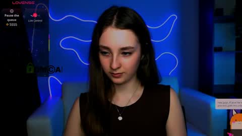 Snapshot of rosalie_swan3 chatting on 05-21-26, 07:32 Black Swan online show from 05-21-26, 07:32