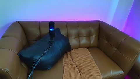 Rosalie Caine online show from 10-06-25, 06:16