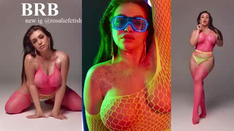 Snapshot of rosaliefetish chatting on 12-02-24, 06:43 Rosalie online show from 12-02-24, 06:43