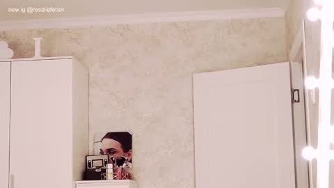 Snapshot of rosaliefetish chatting on 02-03-25, 02:34 Rosalie online show from 02-03-25, 02:34