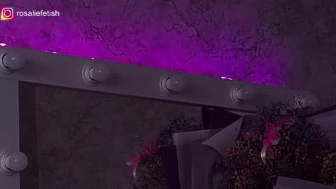 Snapshot of rosaliefetish chatting on 02-14-25, 10:07 Rosalie online show from 02-14-25, 10:07