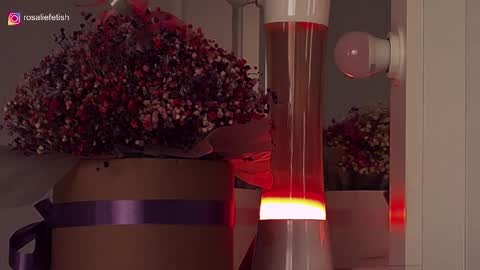 Snapshot of rosaliefetish chatting on 09-25-25, 07:34 Rosalie online show from 09-25-25, 07:34